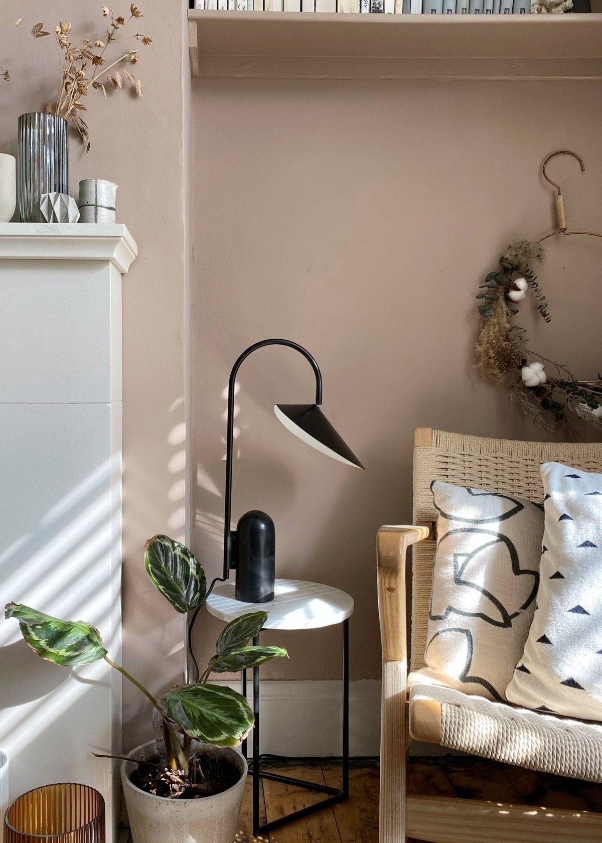 Arc Leaf Table Lamp