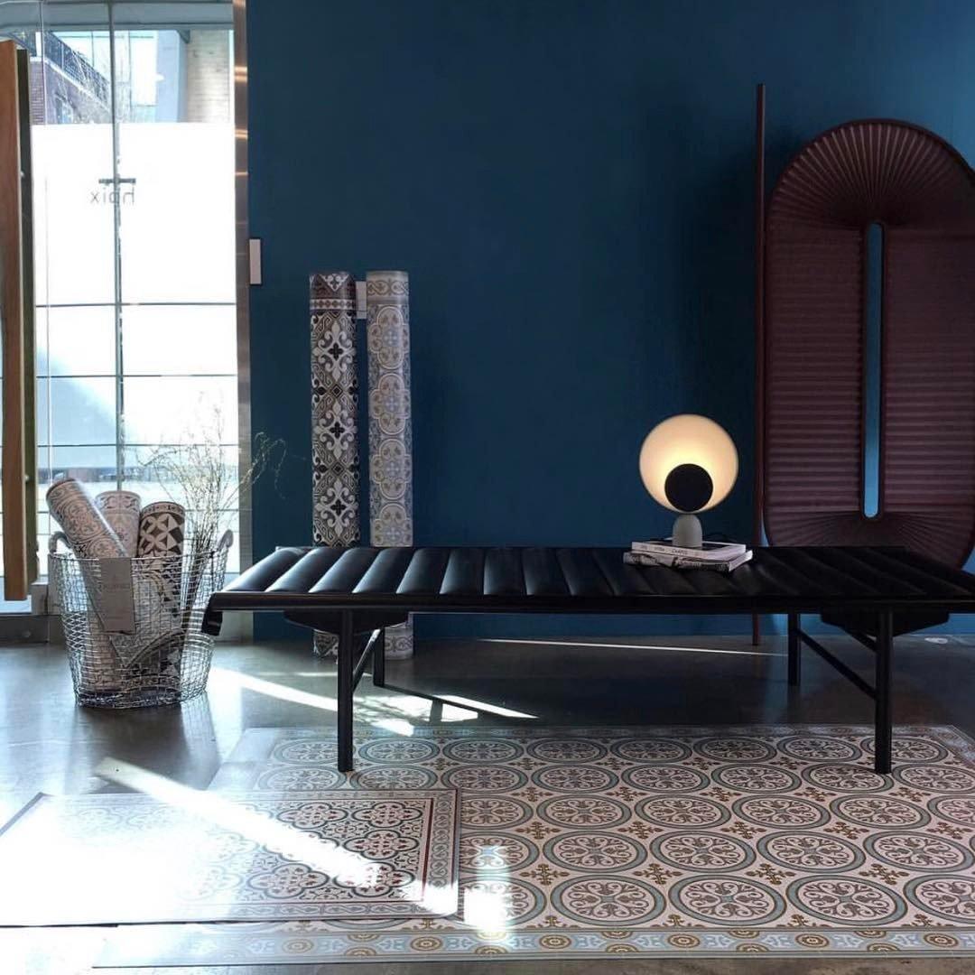 Orbit Screen Table Lamp