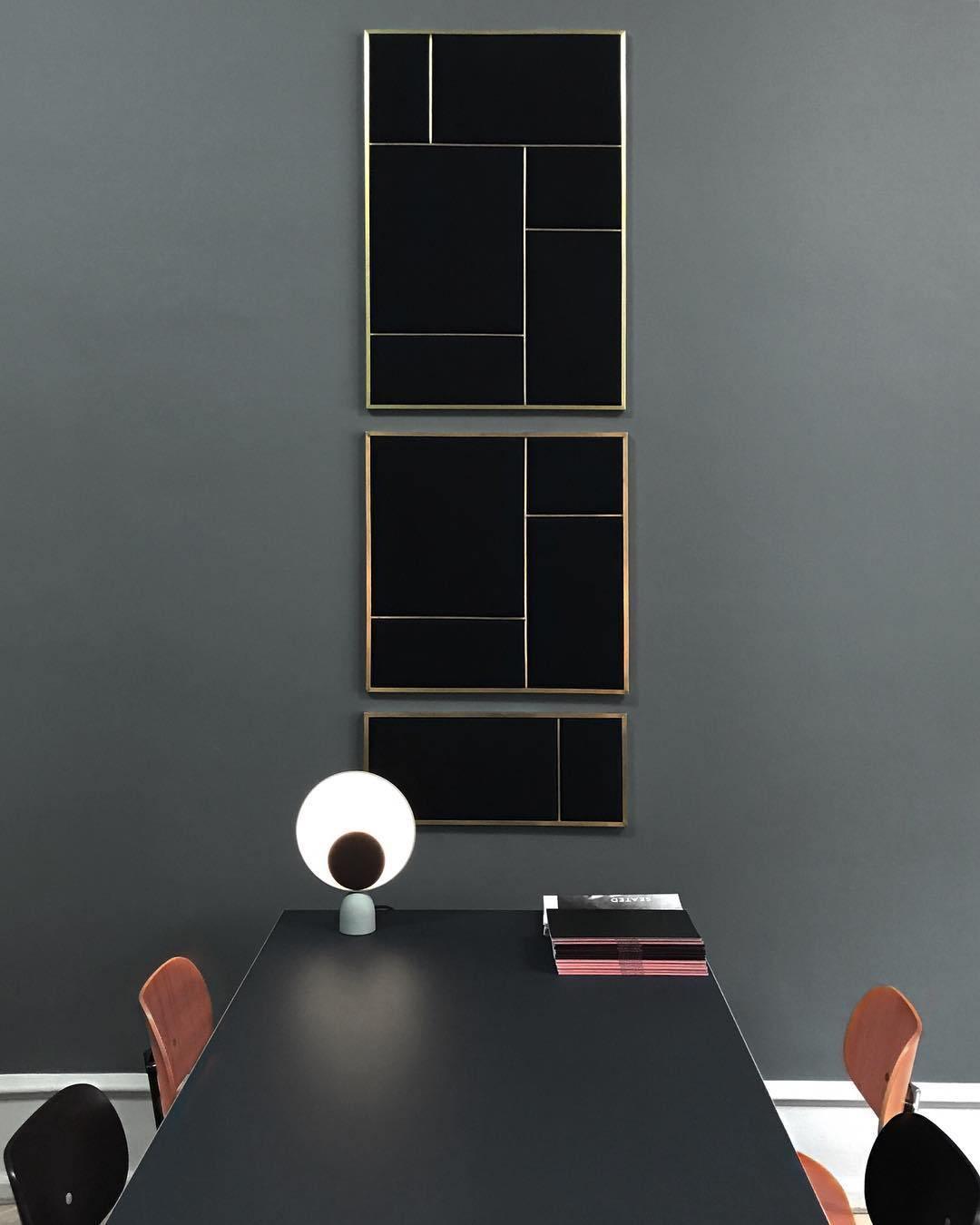 Orbit Screen Table Lamp