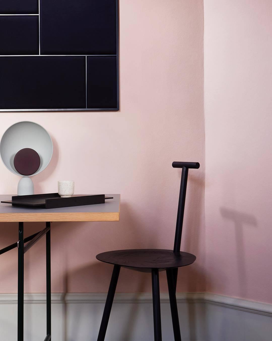 Orbit Screen Table Lamp
