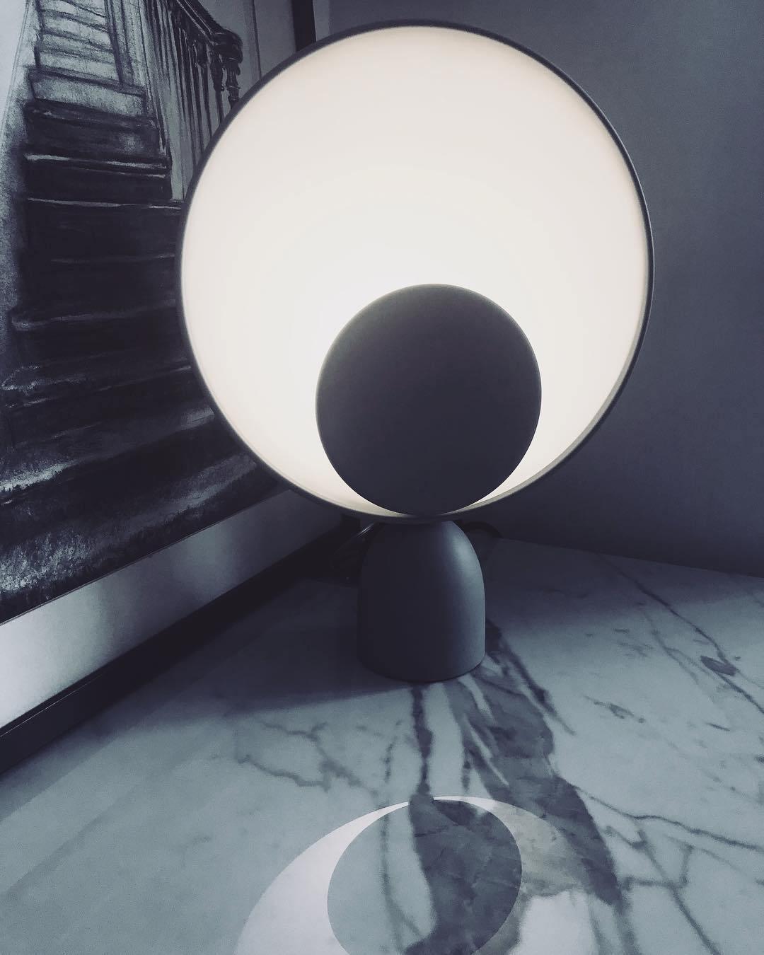 Orbit Screen Table Lamp