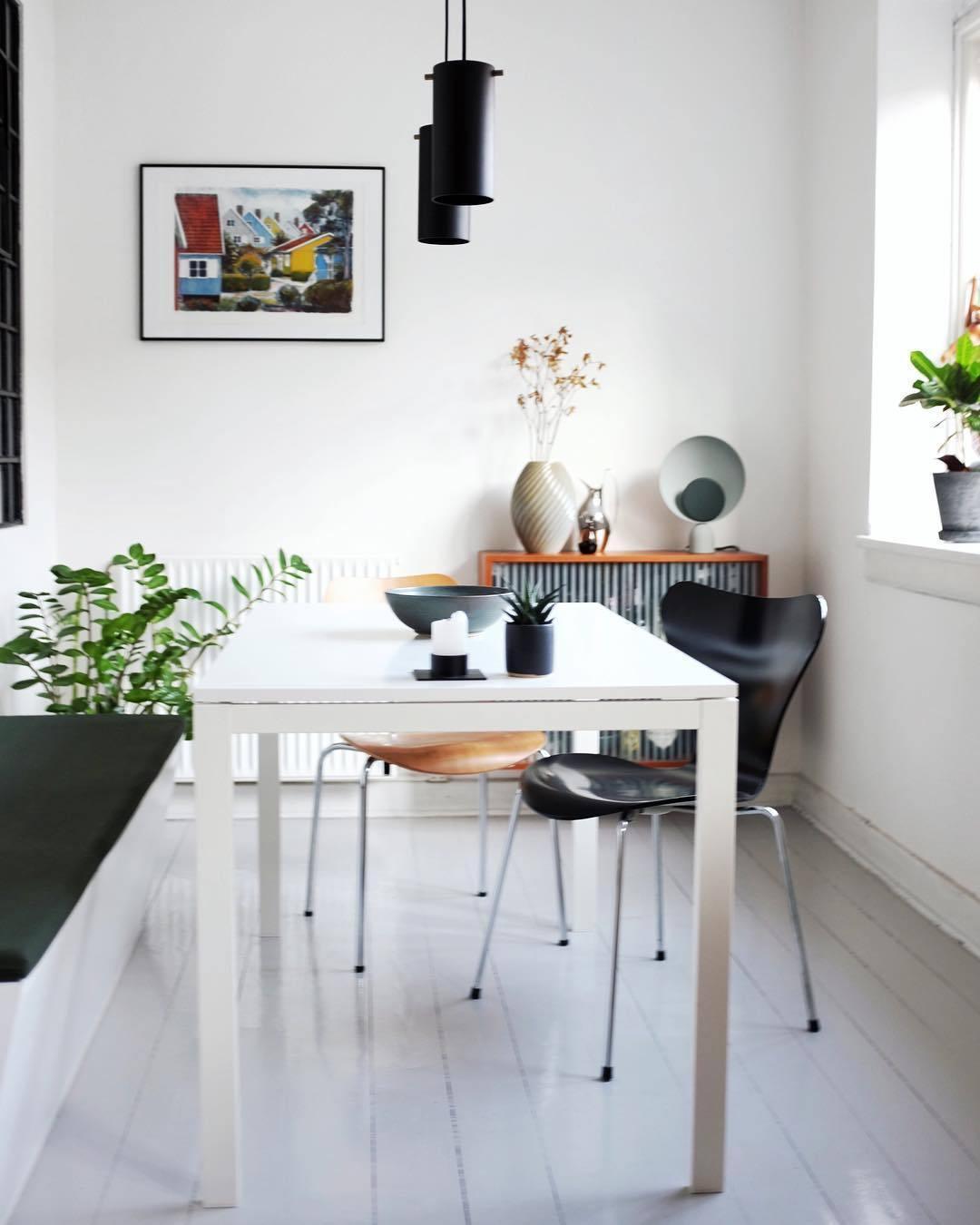 Orbit Screen Table Lamp