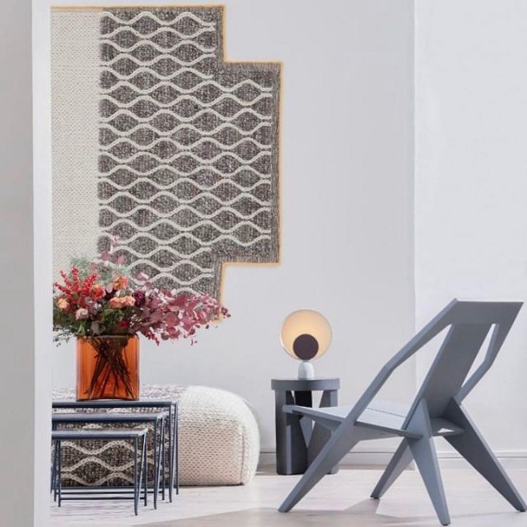 Orbit Screen Table Lamp