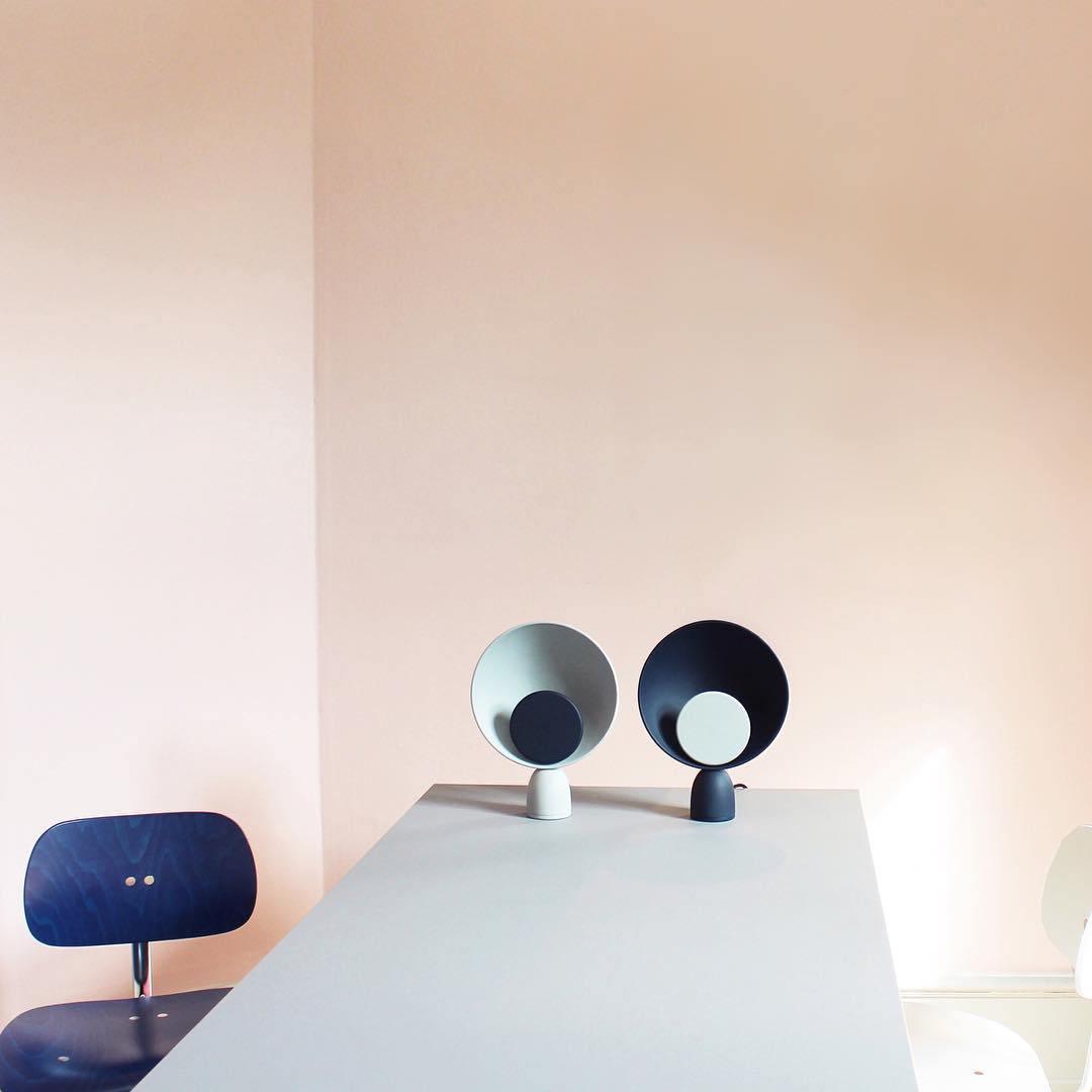 Orbit Screen Table Lamp