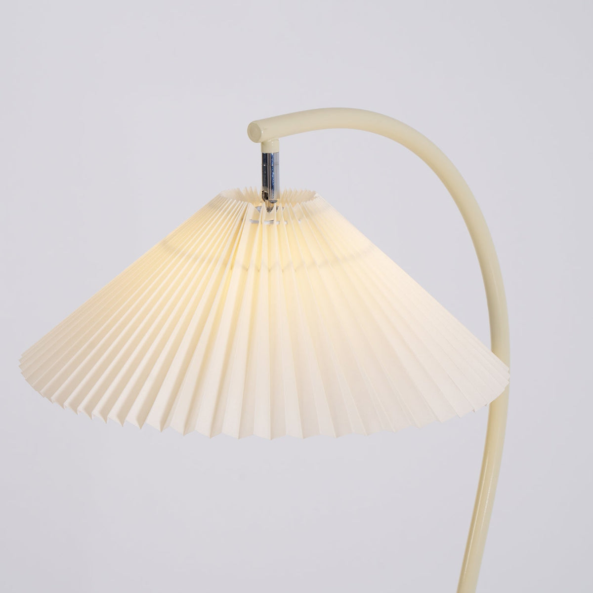 Arc Pleat Floor Lamp