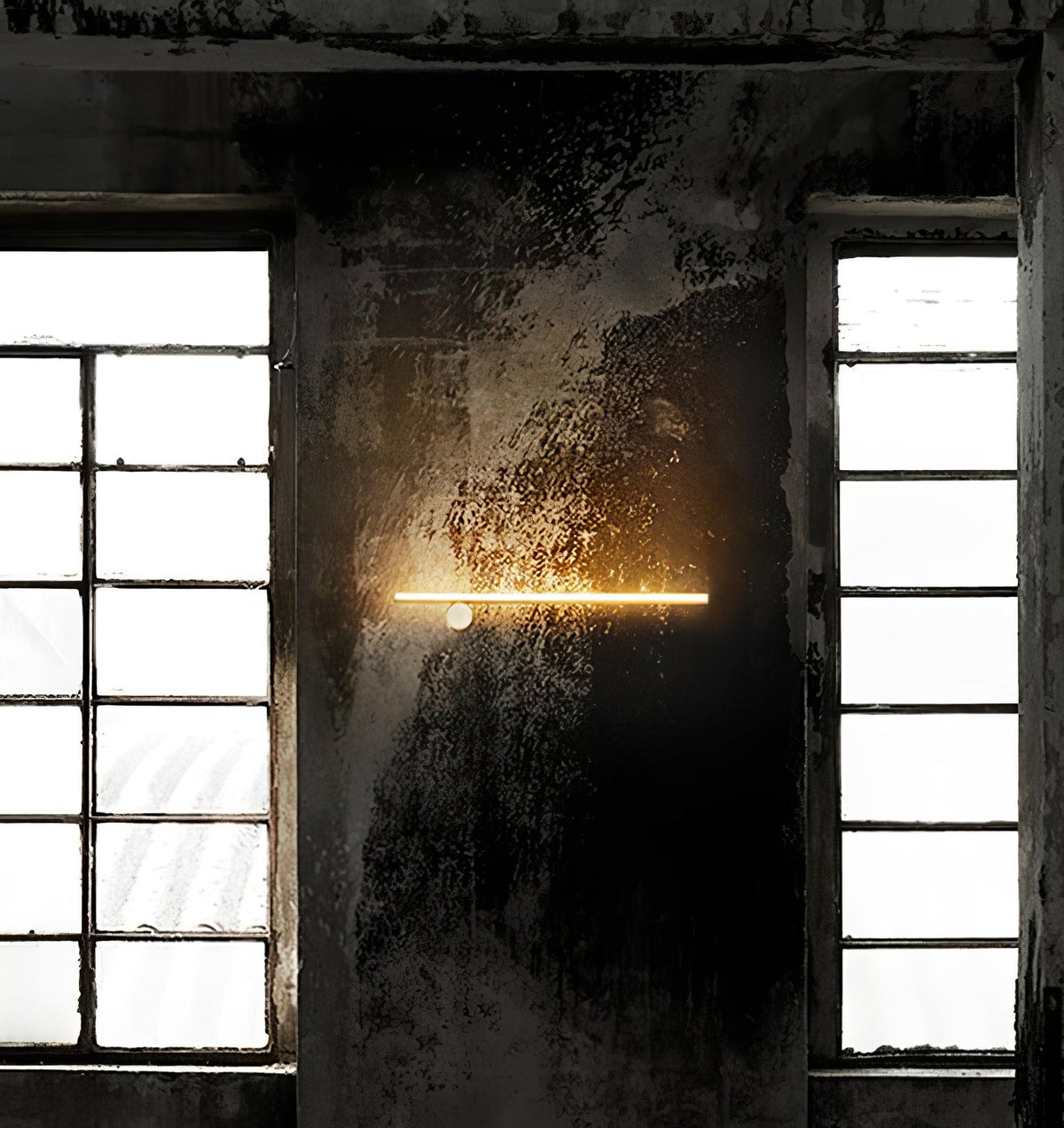Fine Cross Wall Light