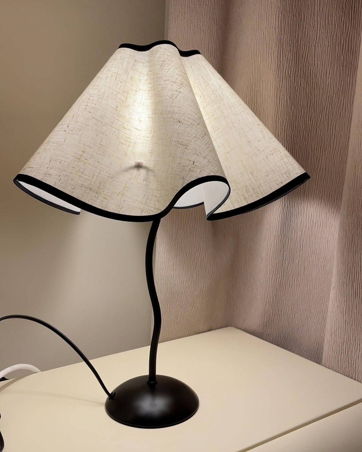 Soft Wave Table Lamp