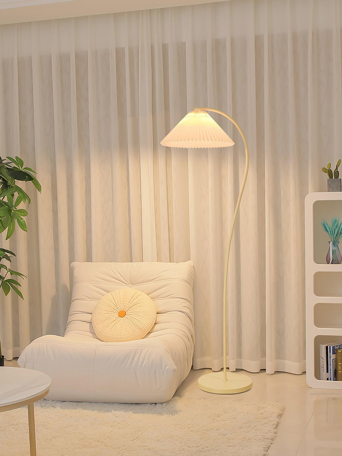 Arc Pleat Floor Lamp