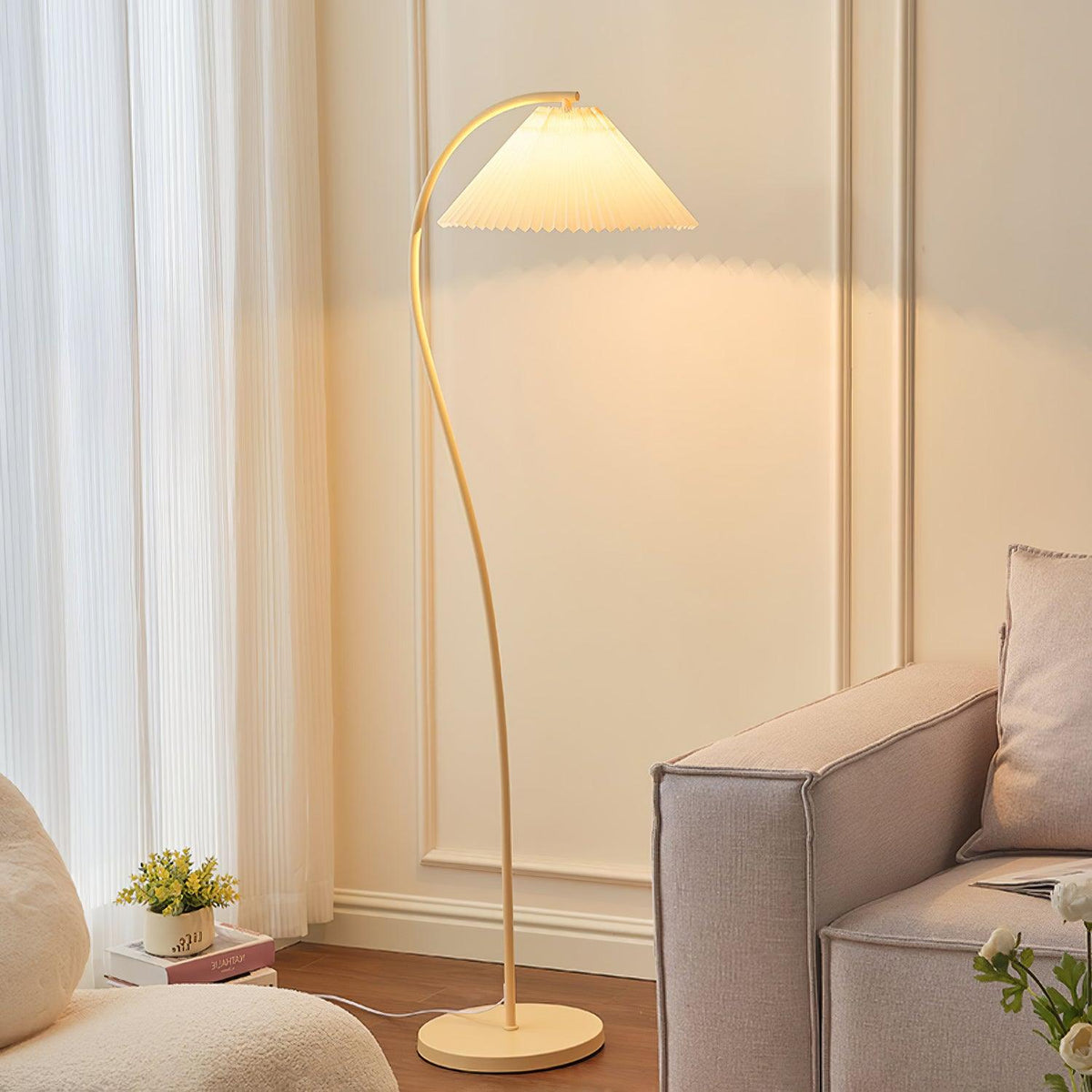 Arc Pleat Floor Lamp