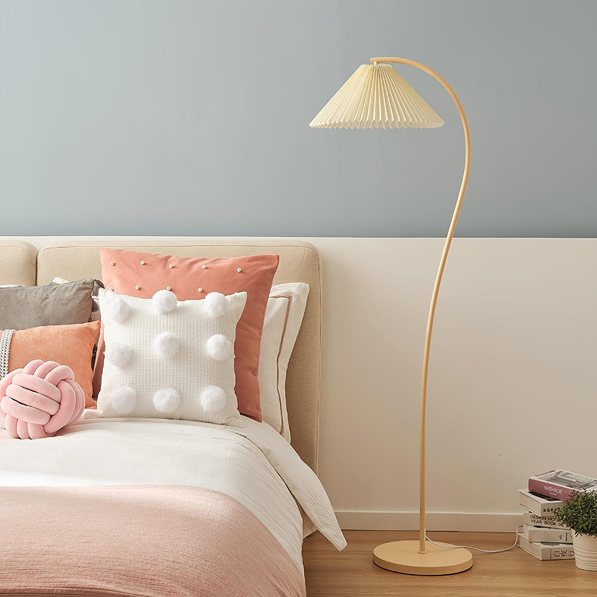 Arc Pleat Floor Lamp