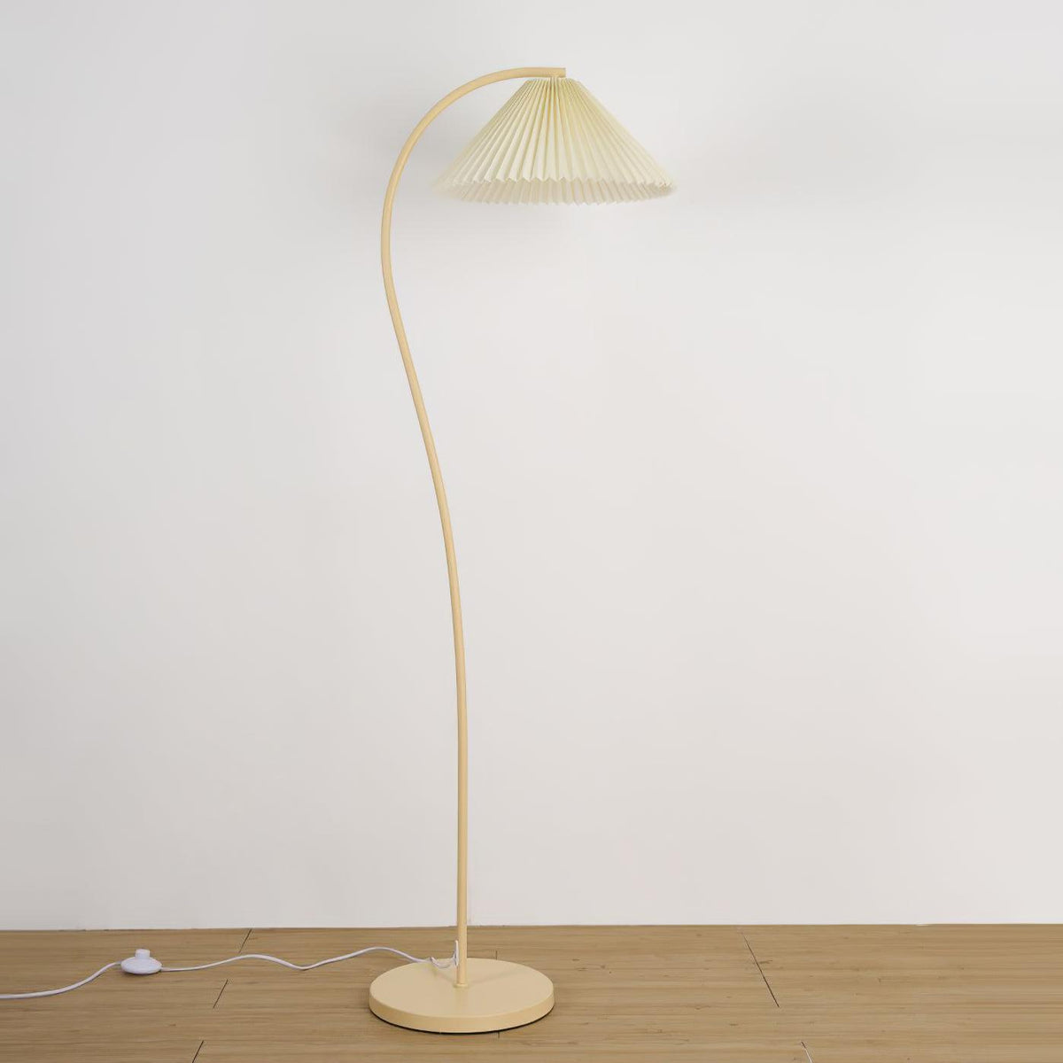 Arc Pleat Floor Lamp
