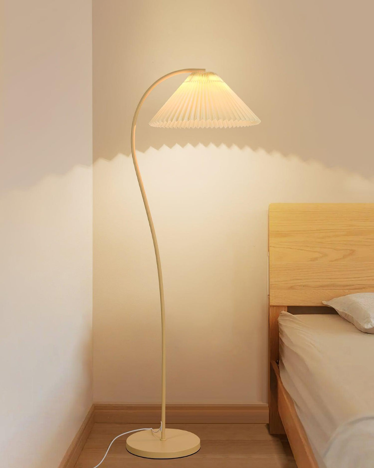 Arc Pleat Floor Lamp