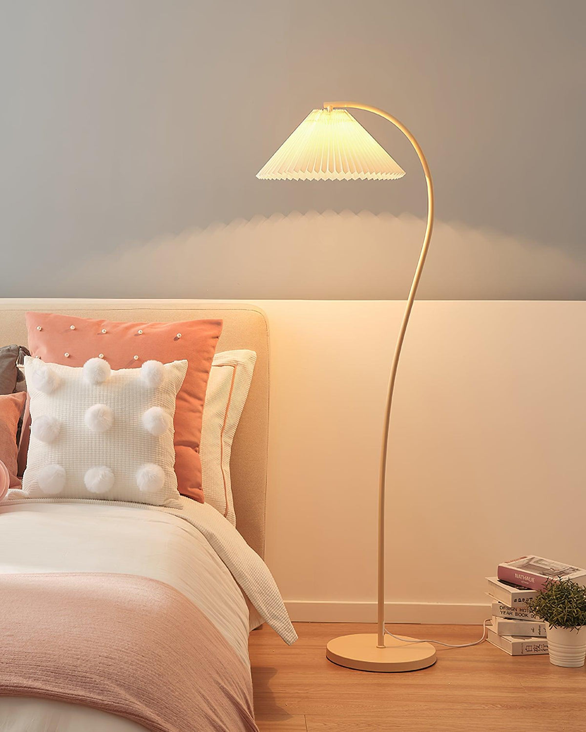 Arc Pleat Floor Lamp