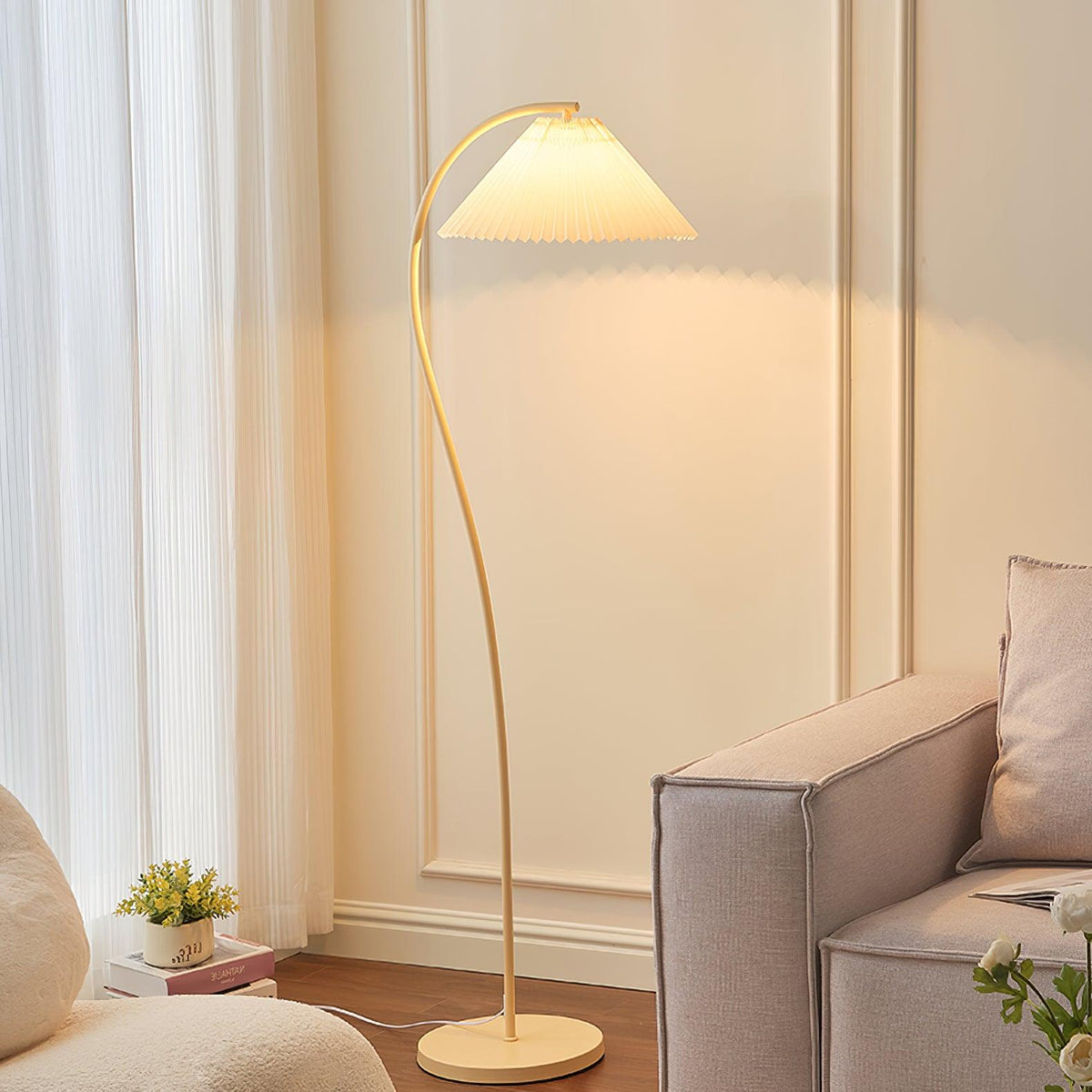 Arc Pleat Floor Lamp
