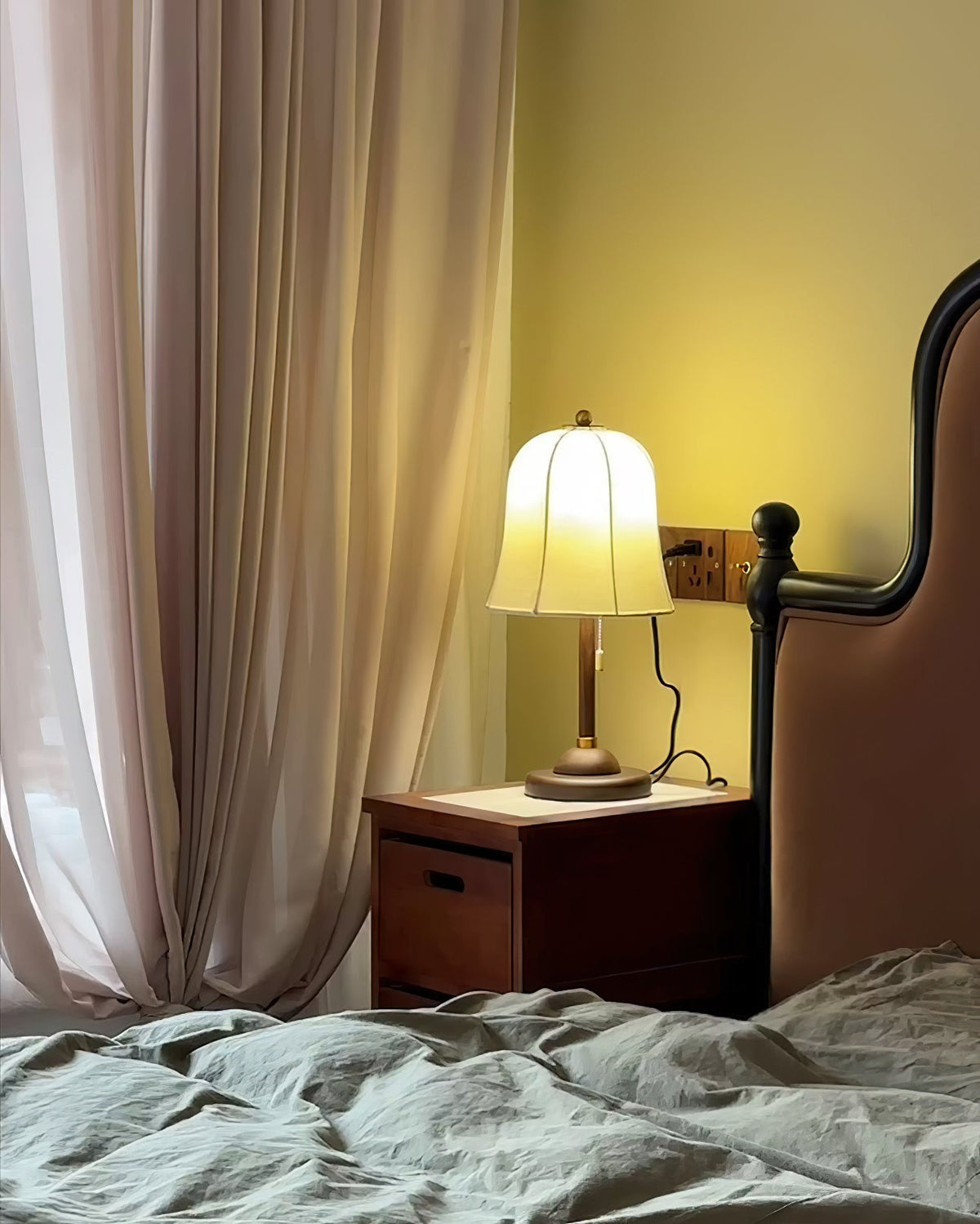 Loop Bell Table Lamp