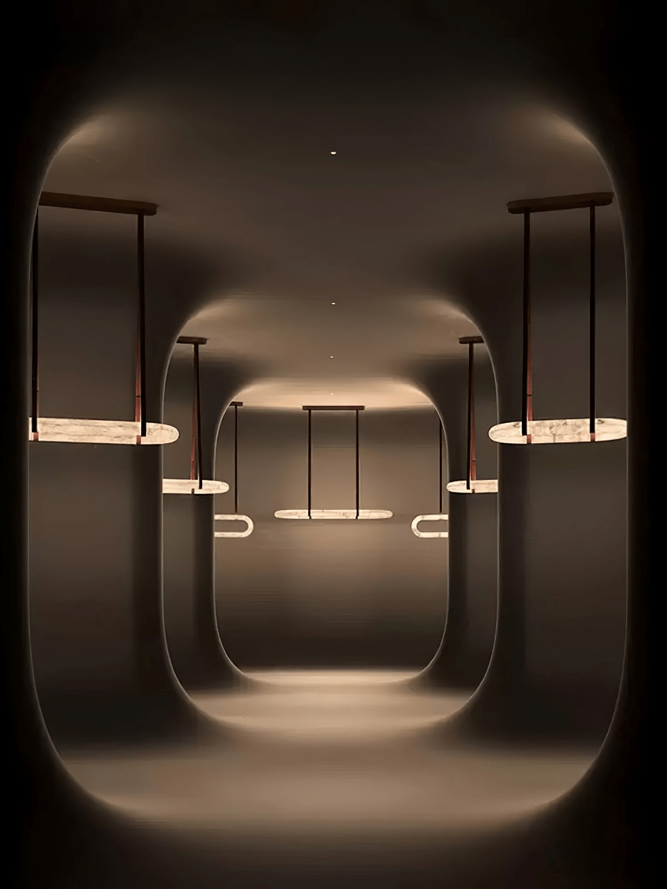 Contour Oval Chandelier