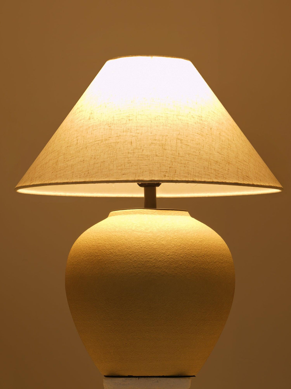 Still Vessel Table Lamp