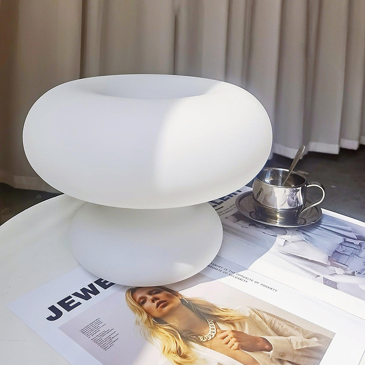 Soft Ring Table Lamp