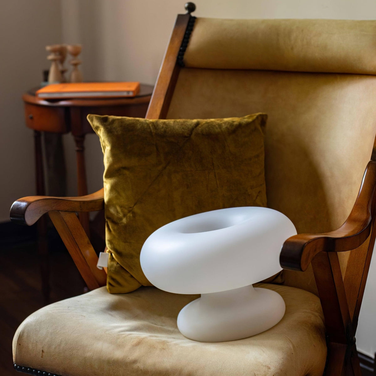 Soft Ring Table Lamp