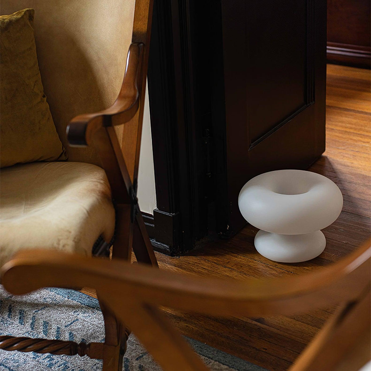 Soft Ring Table Lamp