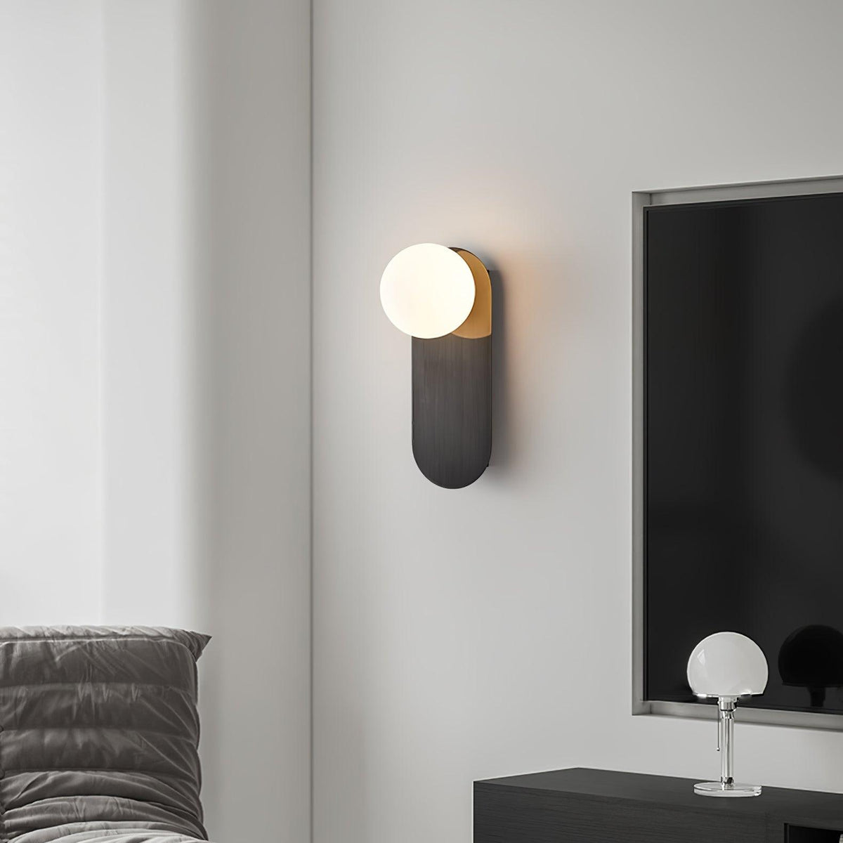 Aure Globe Wall Light
