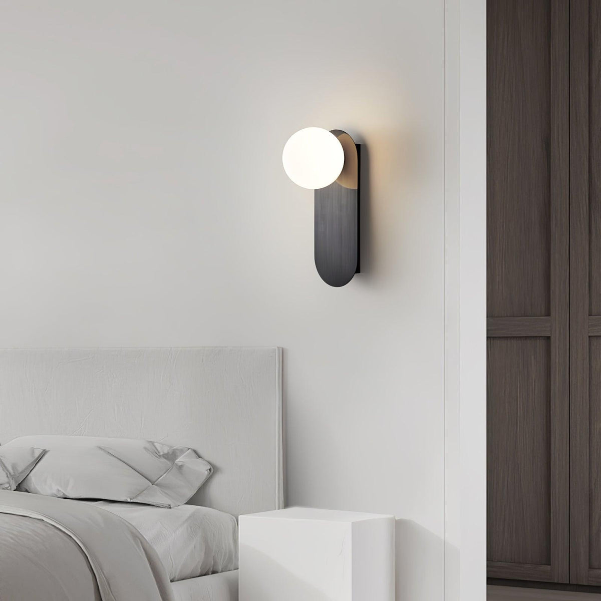 Aure Globe Wall Light