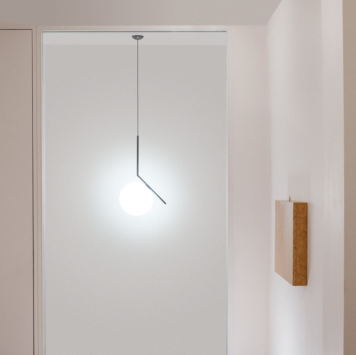 Poise Globe Pendant Light