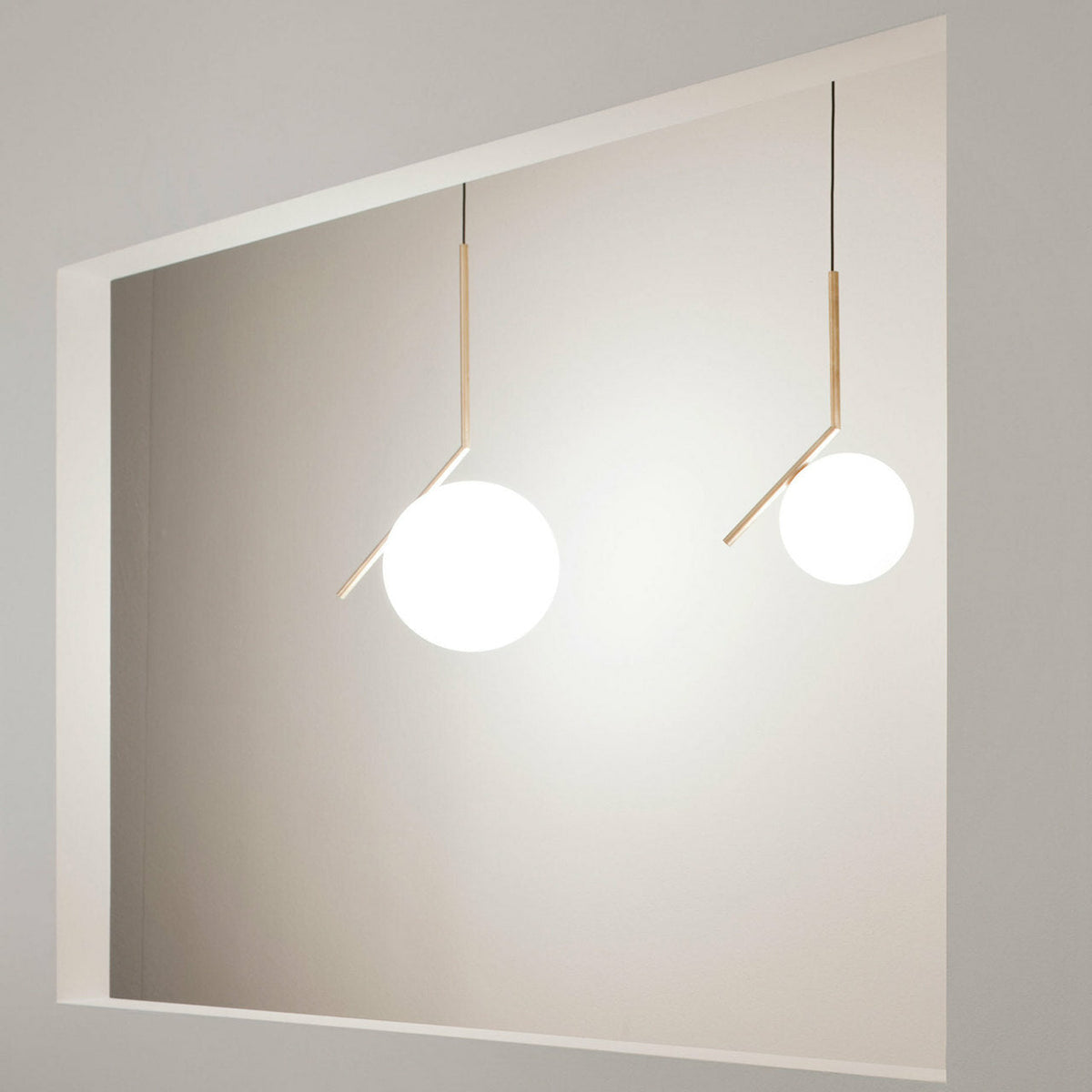 Poise Globe Pendant Light
