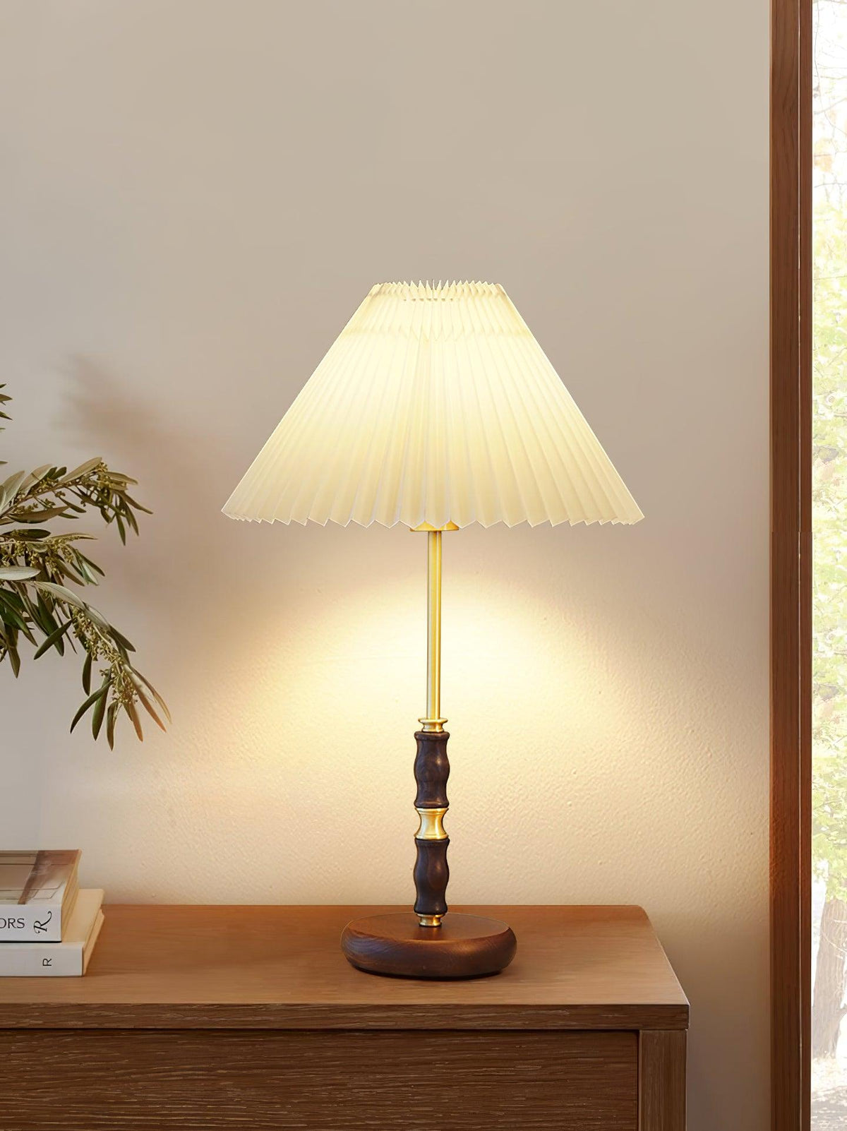 Still Pleat Table Lamp