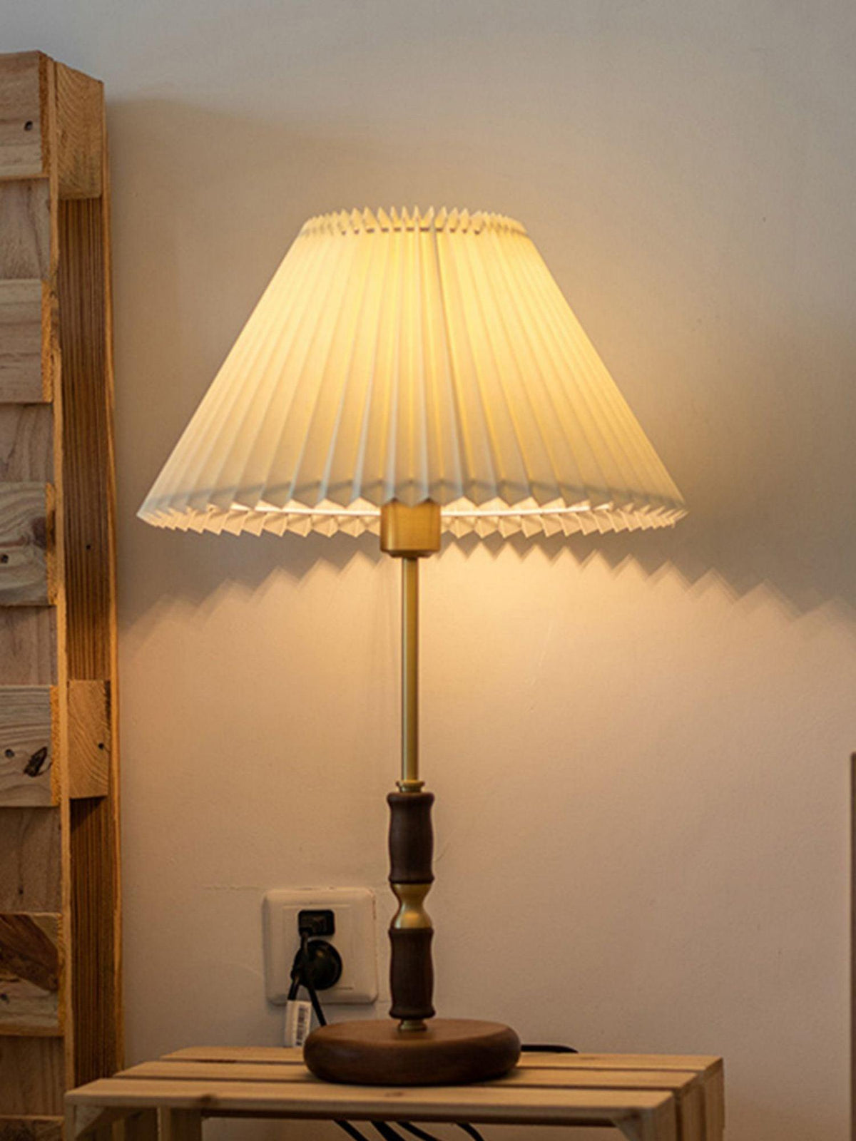 Still Pleat Table Lamp