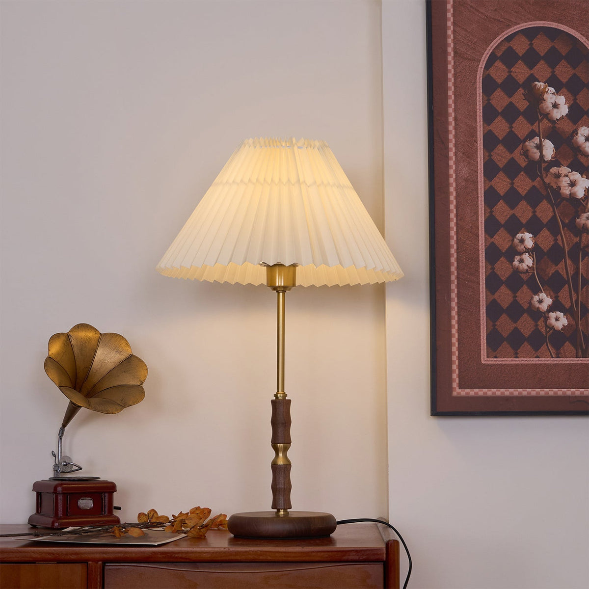 Still Pleat Table Lamp