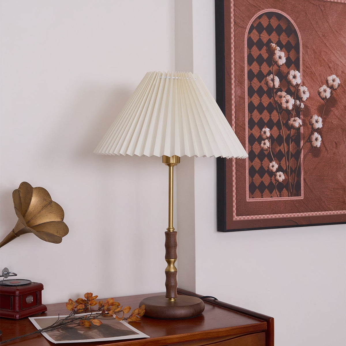 Still Pleat Table Lamp