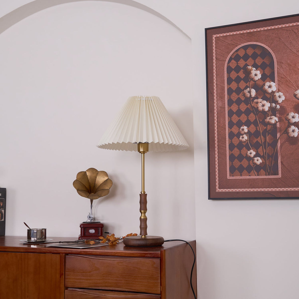Still Pleat Table Lamp