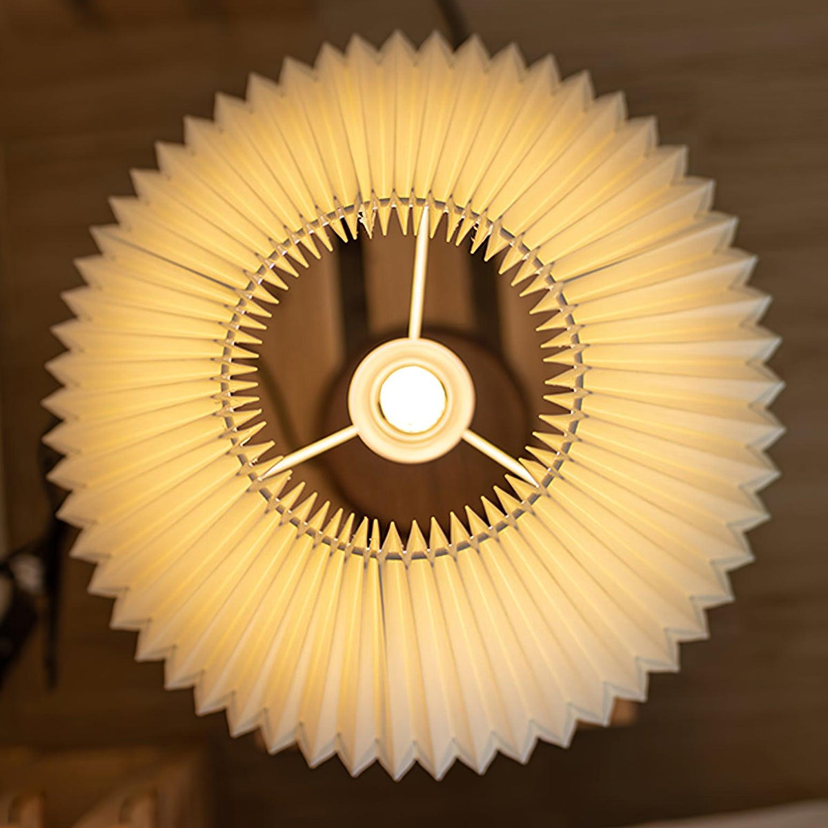 Still Pleat Table Lamp