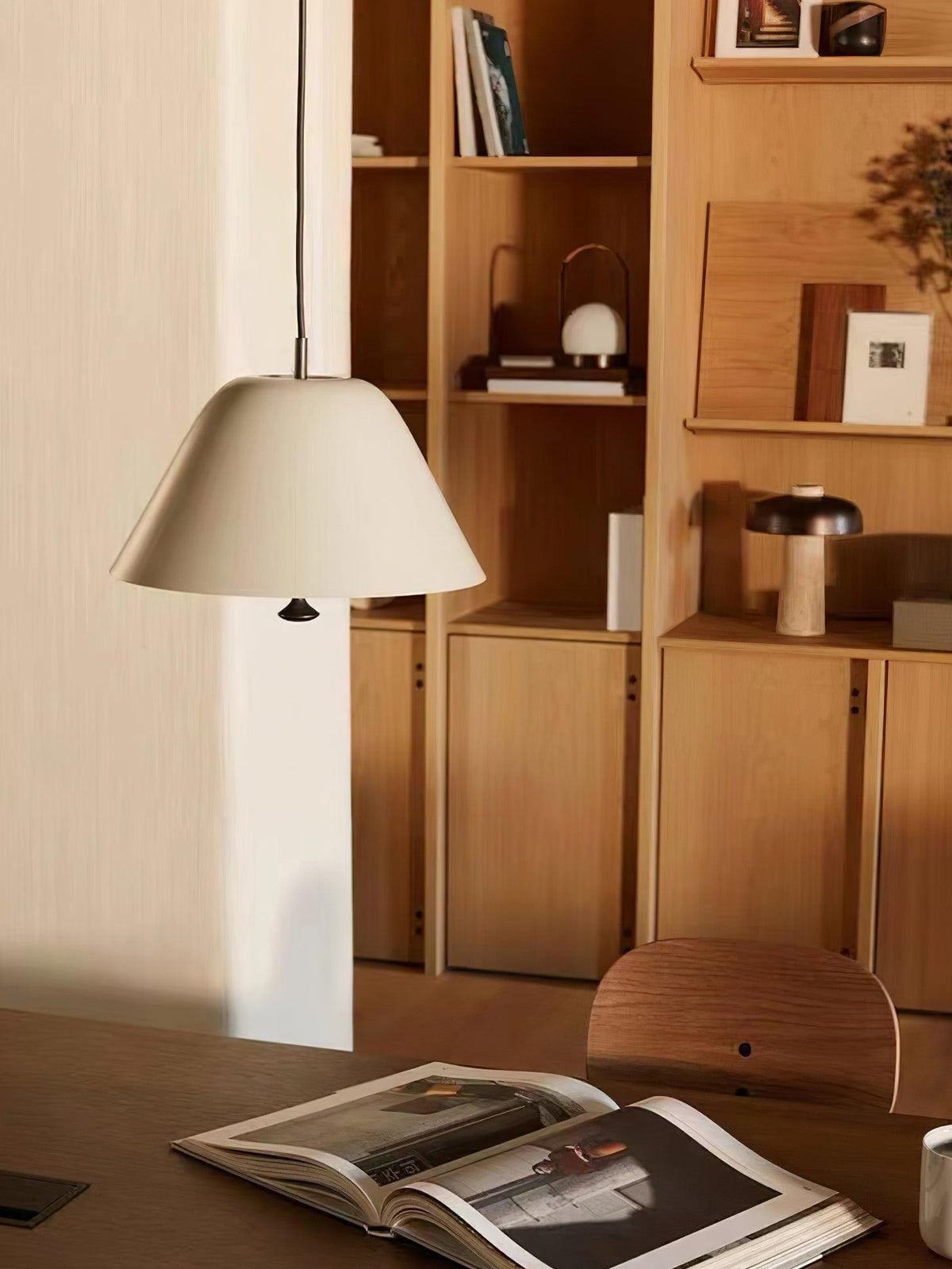 Still Cone Pendant Light