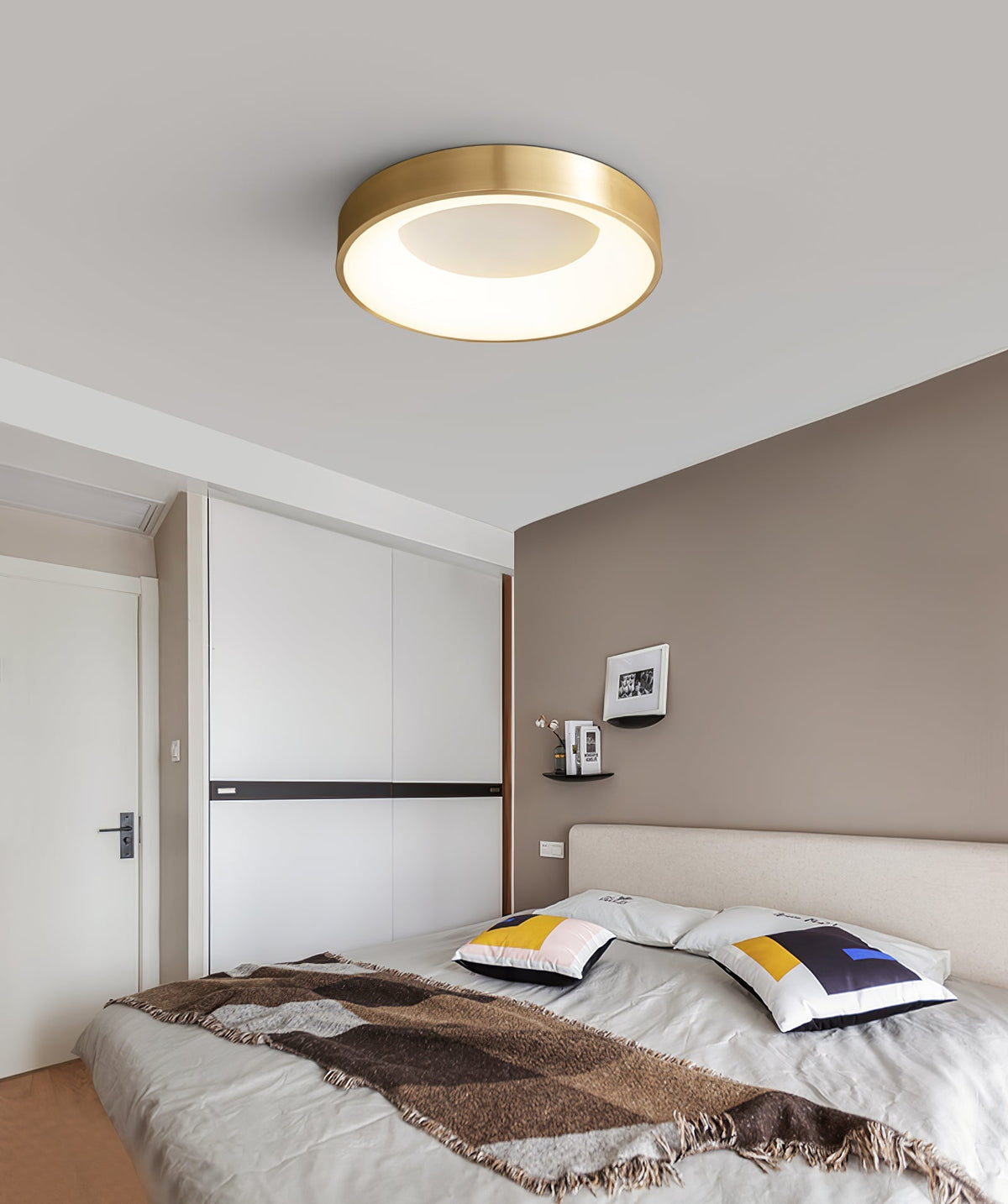 Aure Ring Ceiling Light