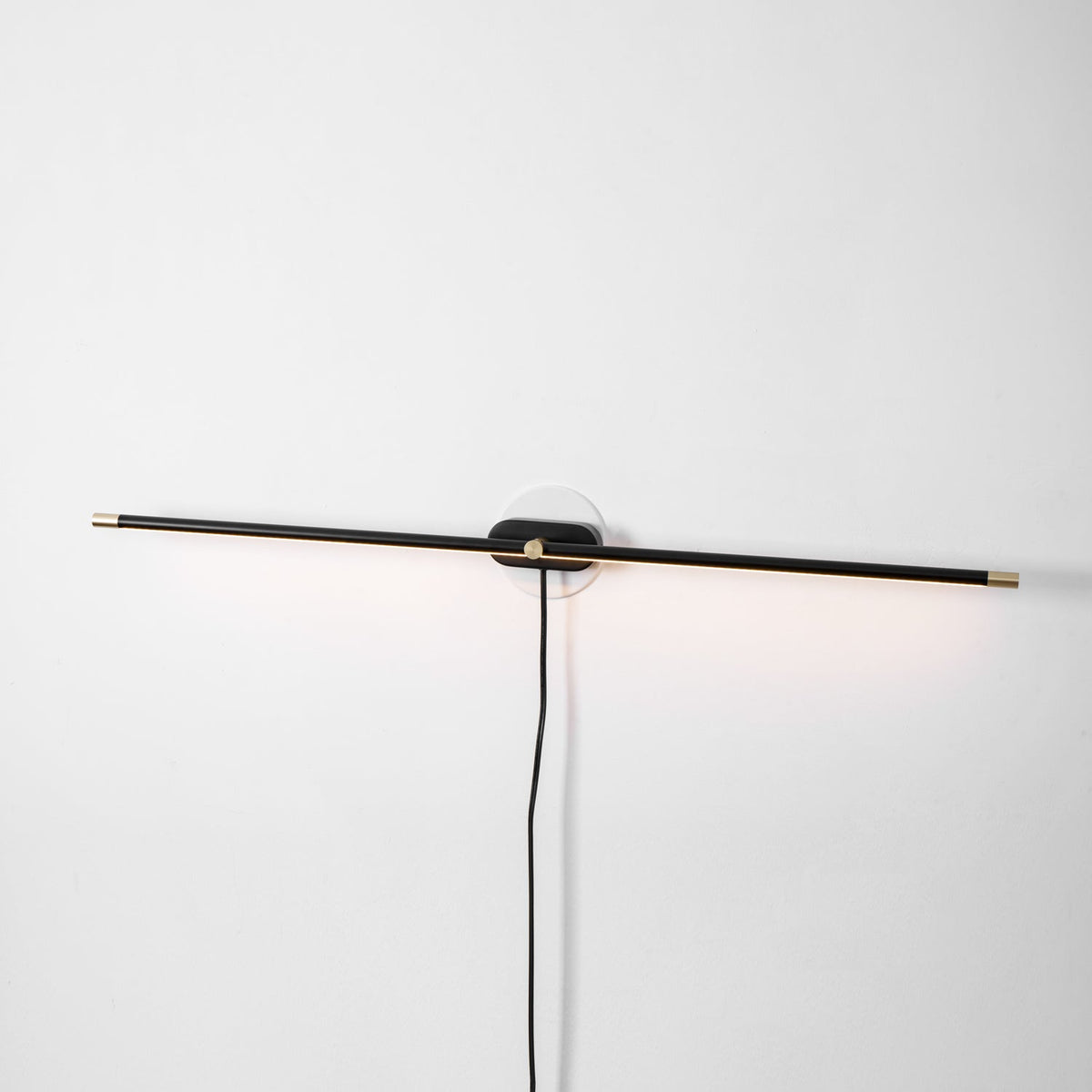Fine Line Plug-in Wall Light