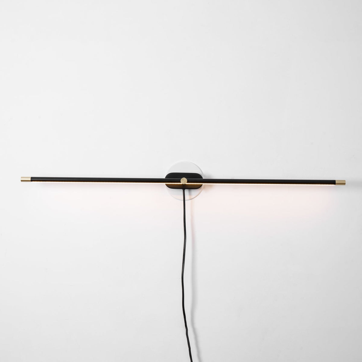 Fine Line Plug-in Wall Light