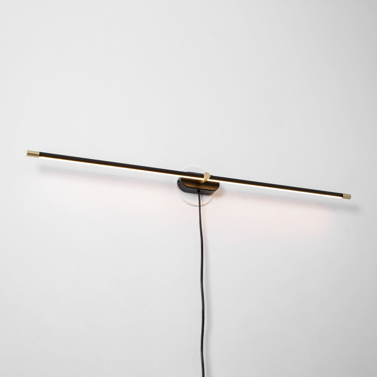 Fine Line Plug-in Wall Light