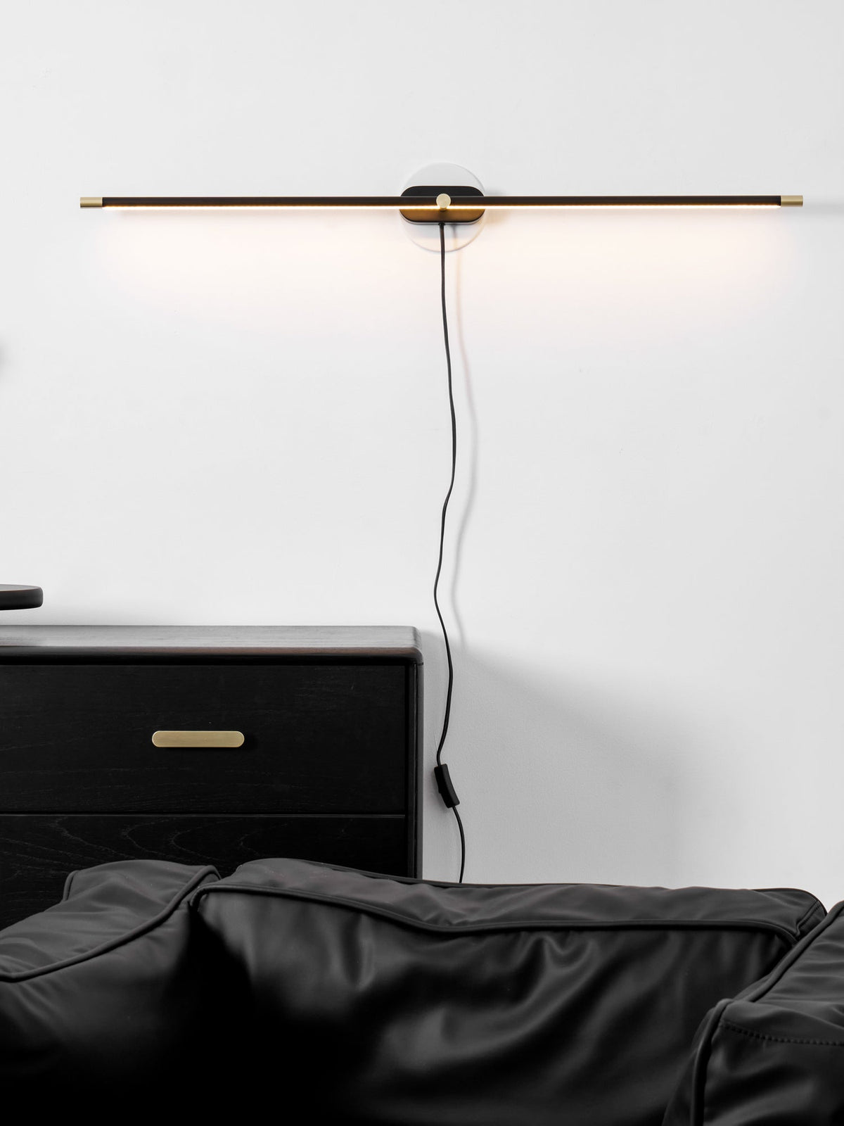 Fine Line Plug-in Wall Light