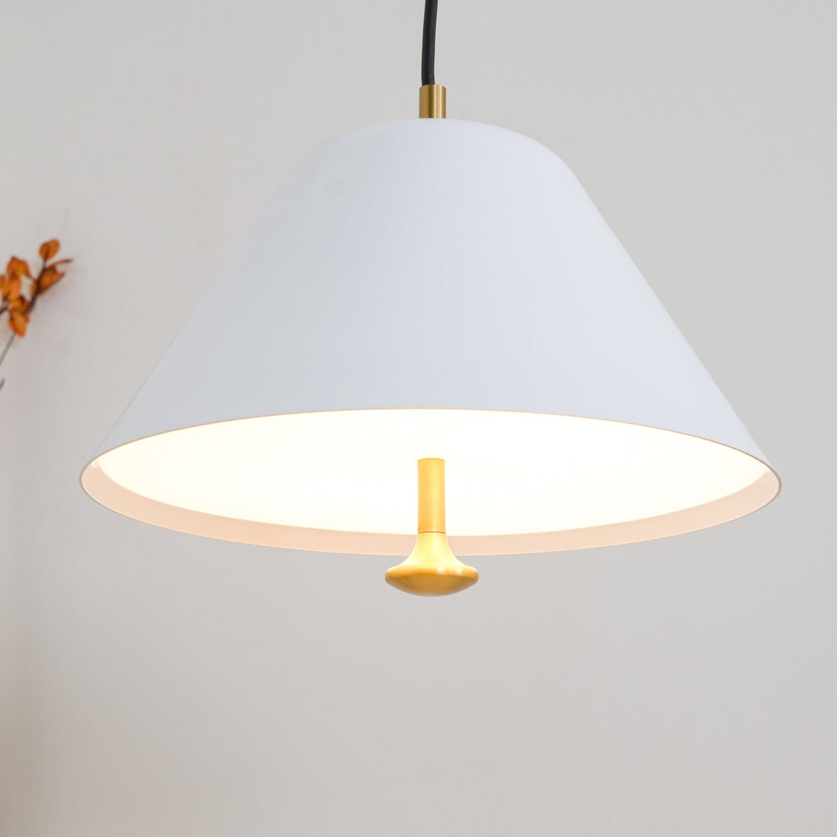Still Cone Pendant Light