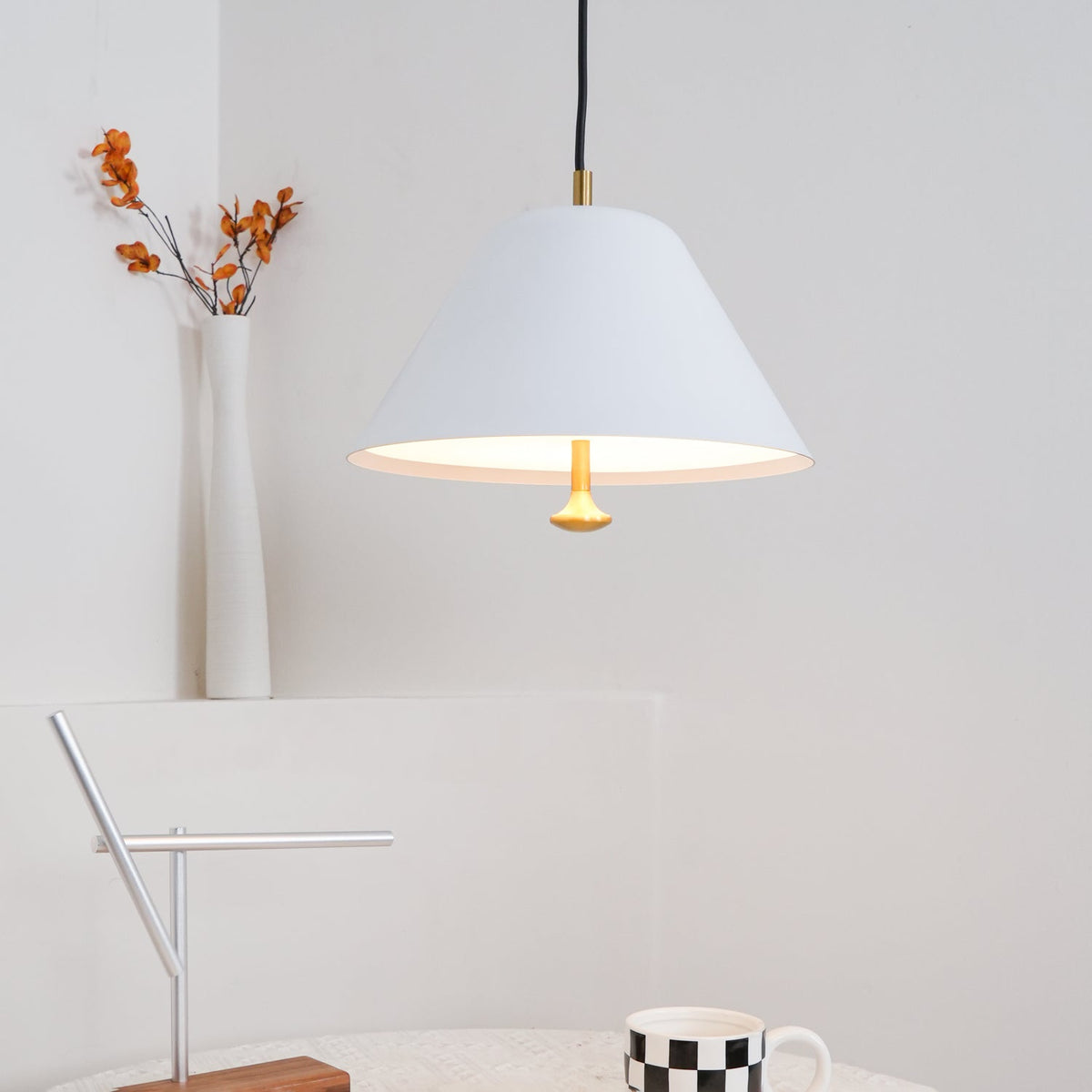 Still Cone Pendant Light