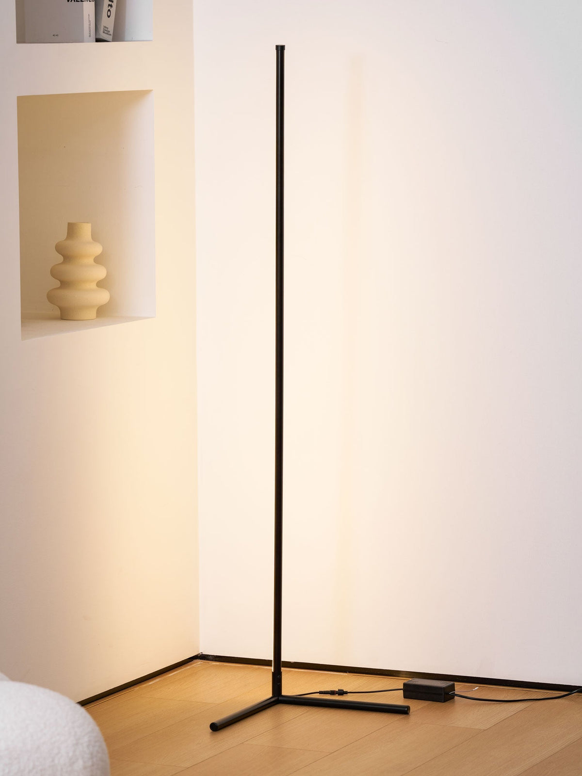 Fine Line Floor Lamp