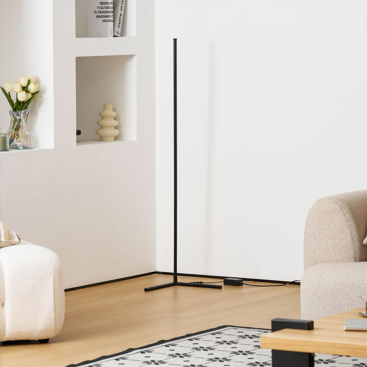 Fine Line Floor Lamp