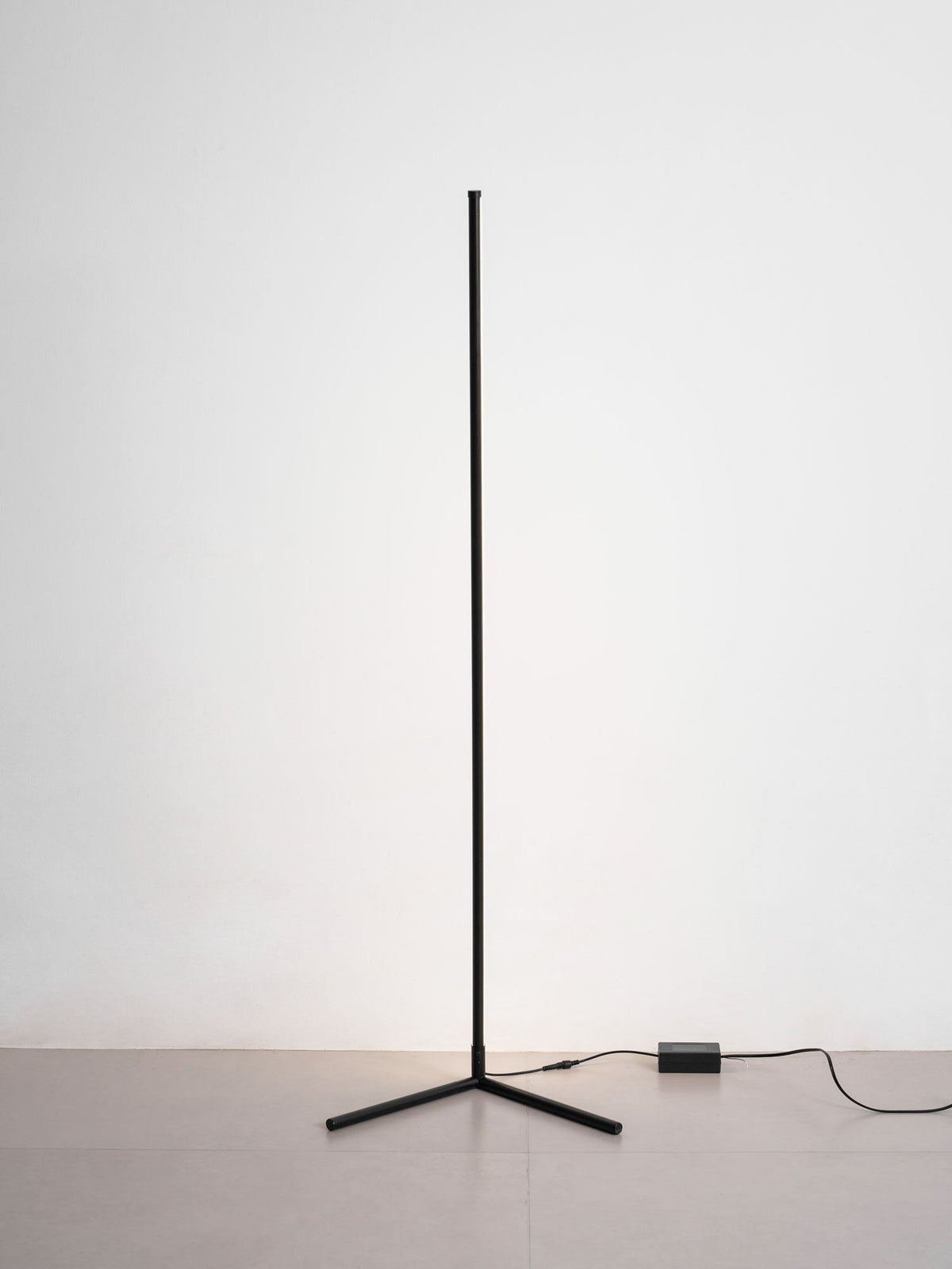 Fine Line Floor Lamp