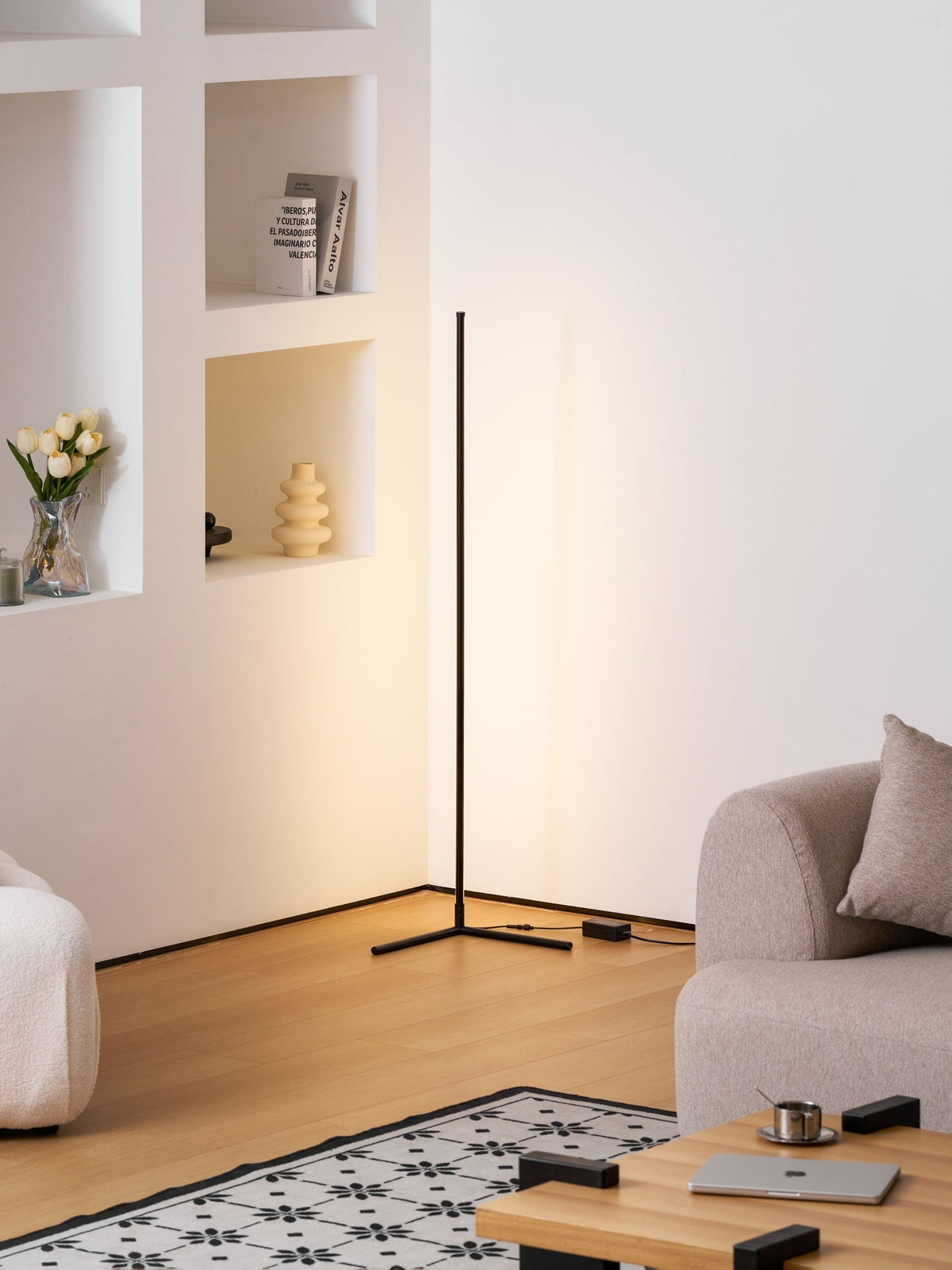 Fine Line Floor Lamp