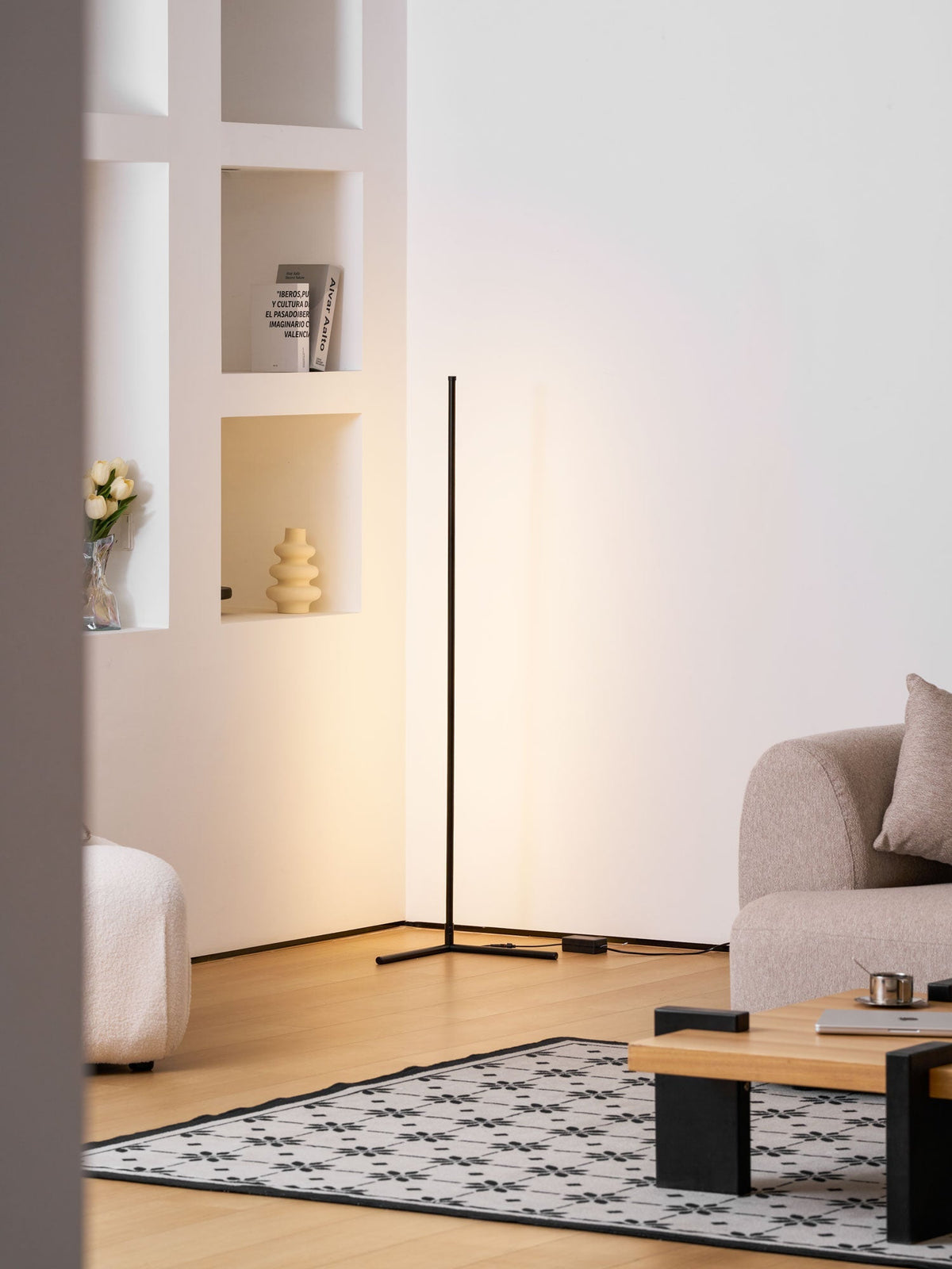 Fine Line Floor Lamp