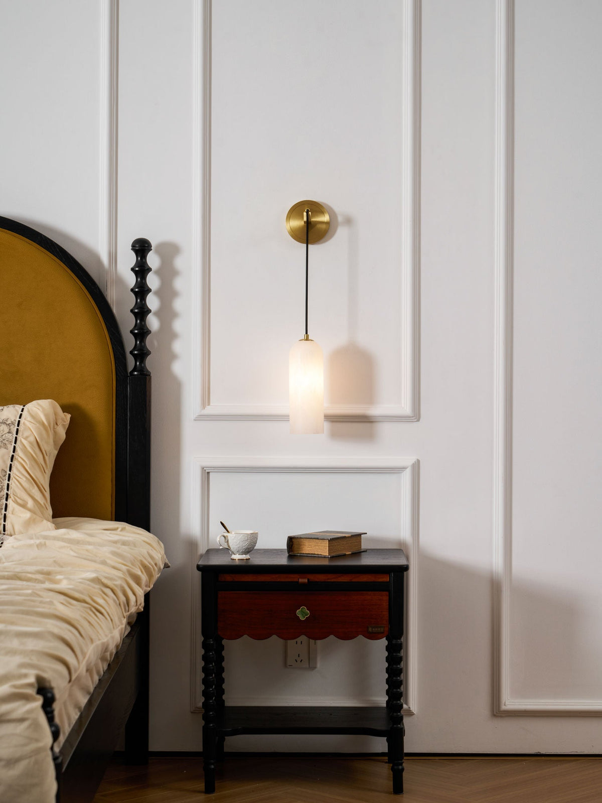 Vein Drop Wall Light
