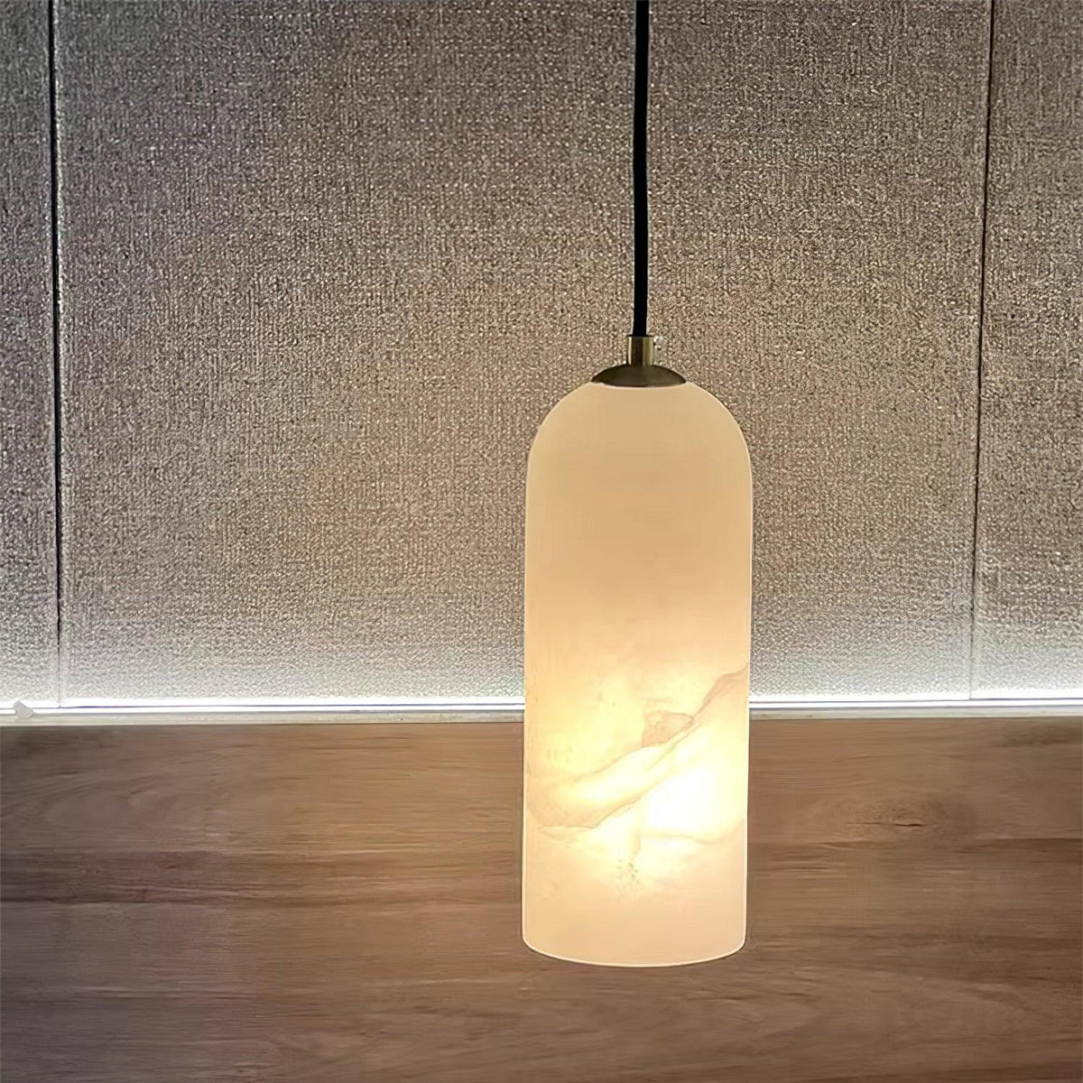 Vein Capsule Pendant Light