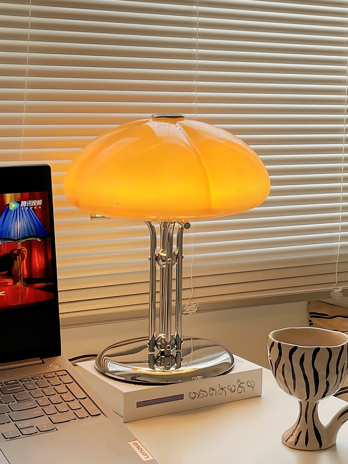 Tint Dome Table Lamp
